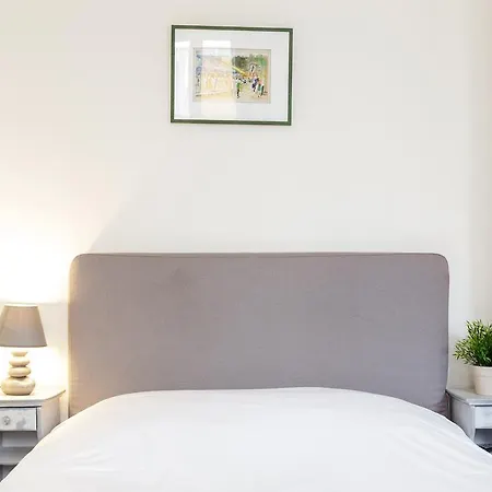 Apartment Blanc Et Gris Paris