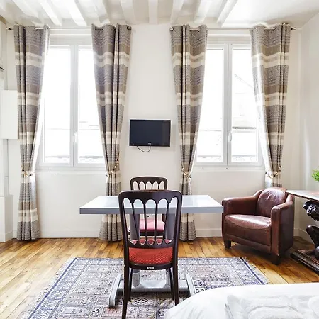 Blanc Et Gris Apartment Paris