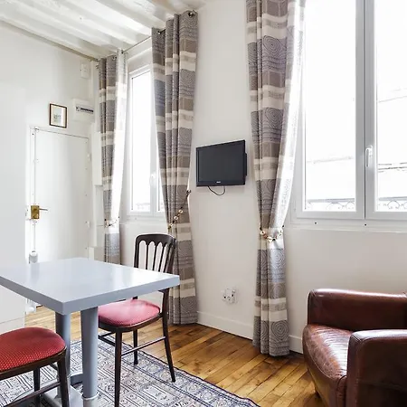 Apartment Blanc Et Gris Paris